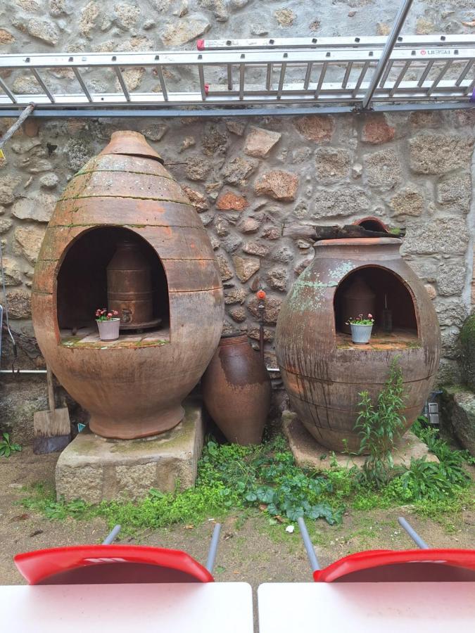 Hostal El Patio Restaurante San Bartolomé de Pinares 외부 사진
