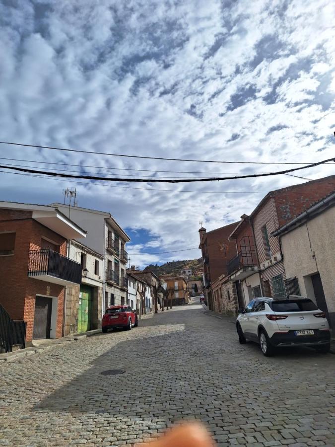 Hostal El Patio Restaurante San Bartolomé de Pinares 외부 사진